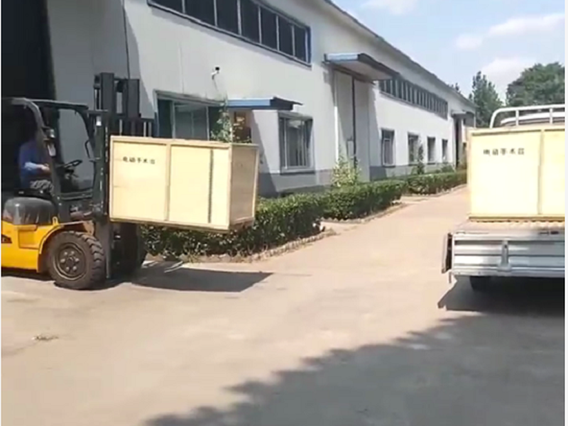 康威醫(yī)療器械手術床安排發(fā)貨